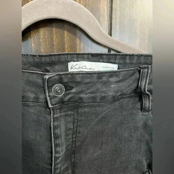 Kancan (Exclusively for Maurices) Black Rough Hem Distressed Shorts. Size:16 - Picture 7 of 12